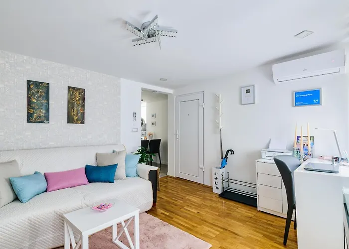 Jmj Apartmaji Διαμέρισμα Πιράν